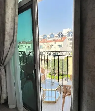 Cozy Corner Apartment Dubai Exterior photo